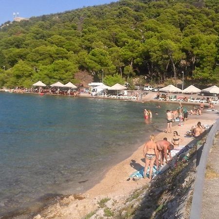 House " Bond " Villa Tisno Exterior foto