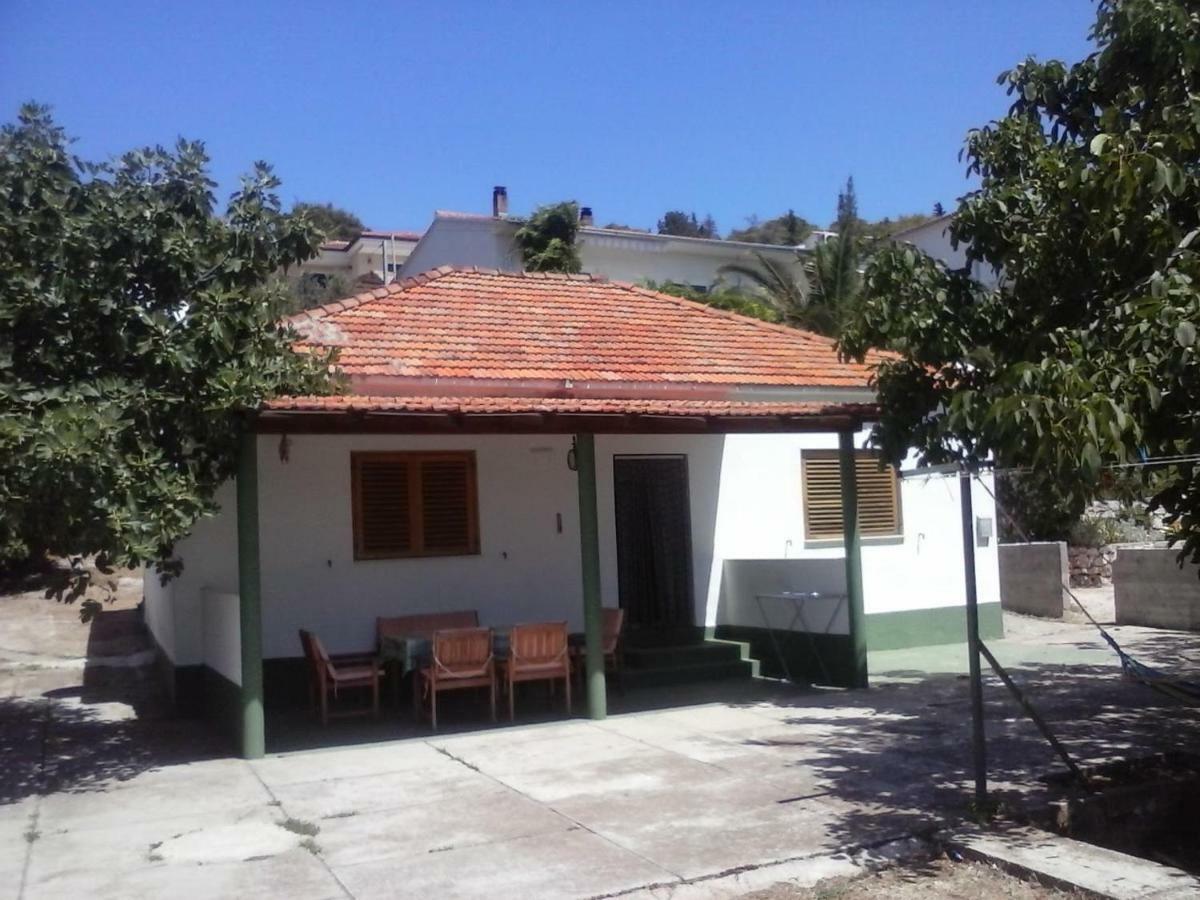 House " Bond " Villa Tisno Exterior foto